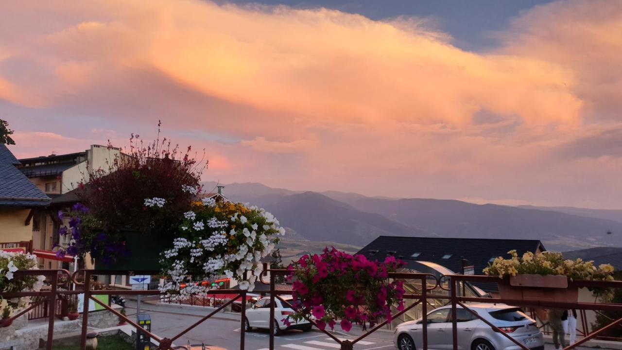 Apt Cosy, 4 Pers, Plein Centre Ville, Parking Offert Font-Romeu-Odeillo-Via Ngoại thất bức ảnh